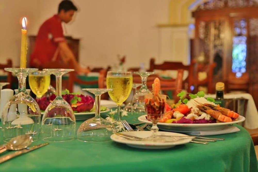 Centauria Hill Resort Ratnapura Eksteriør bilde